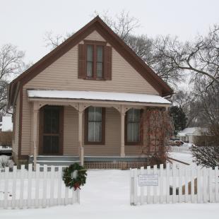 Willa Cather Childhood Home in winter