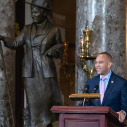 The Honorable Hakeem Jeffries, Democratic Leader of the United States House of Representatives | Congressional Statue Dedication Ceremony in Honor of Willa Cather of Nebraska | National Statuary Hall | U.S. Capitol | Wednesday, June 7, 2023 | 11:00 a.m. | Image ©Cheriss May, Ndemay Media Group