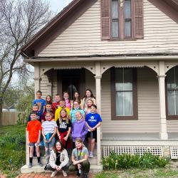 Students visit the Willa Cather Childhood Home.