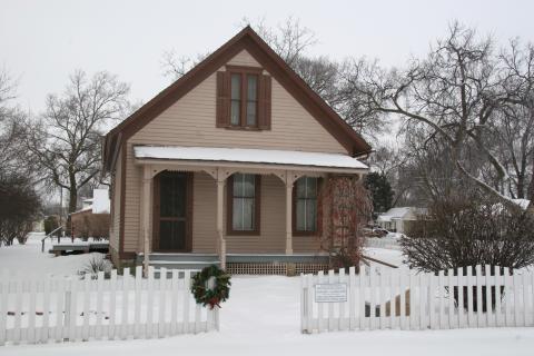 Willa Cather Childhood Home in winter
