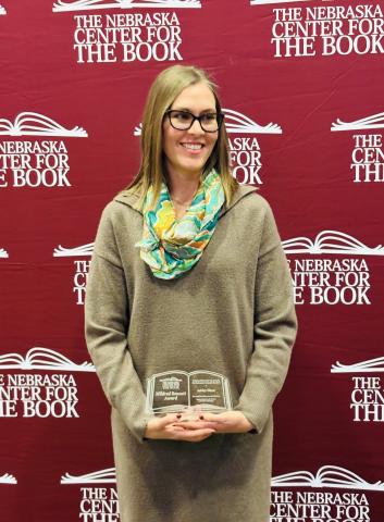 Ashley Olsen accepts the 2025 Mildred Bennett Award.