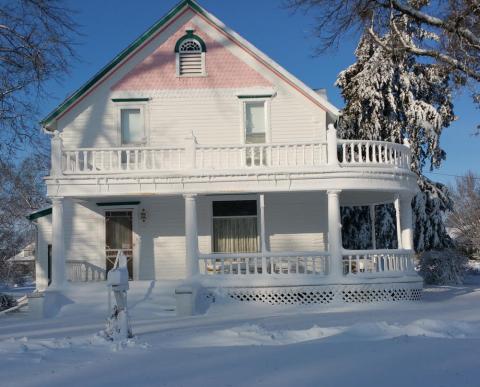 cather_second_home_snow_2.jpg